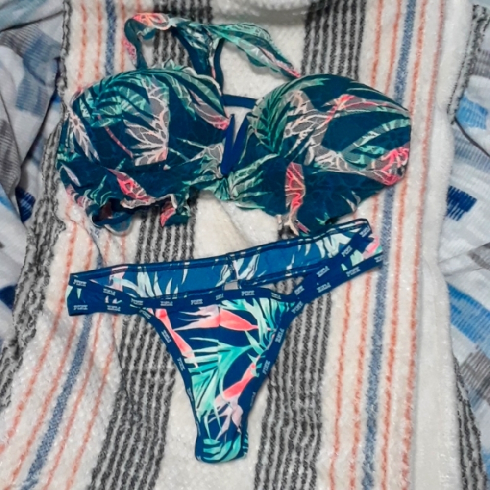 Victoria secret bra and pantie set